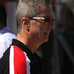 "No sigo con cuatro autos"