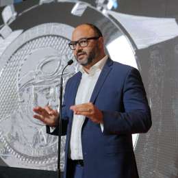 El nuevo reloj de TAG Heuer es en homenaje a un Campeón de Leyenda 