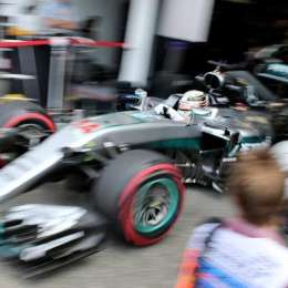 Recargo para Hamilton y Halo 2 para Rosberg