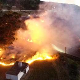 Incendio de magnitudes escalofriantes en el Autódromo Fangio