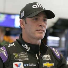 Jimmie Johnson probará un IndyCar