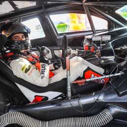 Acosta probó en La Plata su Toyota TRSeries