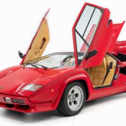 Venden un Lamborghini LP500 de Mario Andretti