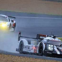 Porsche mantiene la pole bajo la lluvia