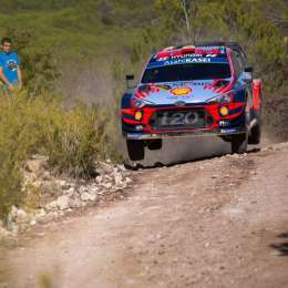 Loeb ganó la primera etapa del Rally de España