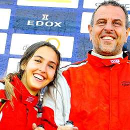 Disfrutan la victoria familiar