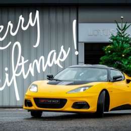 Merry Driftmas, el saludo de Lotus por navidad