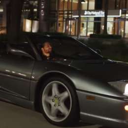 La Ferrari F355 Spider que usó Maluma en su nuevo video