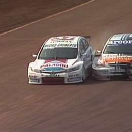 Video: Maniobras para el recuerdo en Oberá