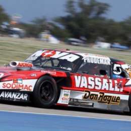 Rossi sigue adelante