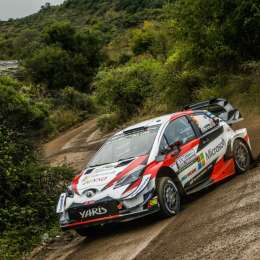 Meeke se luce en el barro, gana Tanak en Argentina