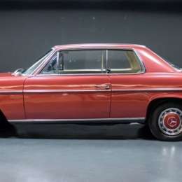 Subastan un Mercedes-Benz de George Harrison, ex guitarrista de The Beatles