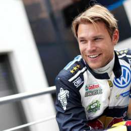 Lidera Mikkelsen en Alemania, abandonó Latvala