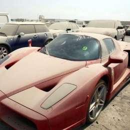 Los autos de lujo abandonados en Dubai