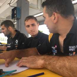 Moggia probó el Renault campeón de TC2000