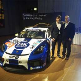 Marcos Vázquez recibió el trofeo de Campeón en Nürburgring