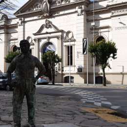 Construyen un mausoleo para Fangio en el Museo del Automovilismo