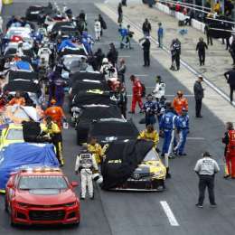 Nascar postergado para hoy por lluvia