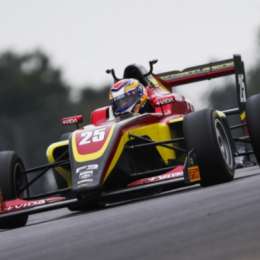 Nico Varrone cerró un buen domingo en Donington 