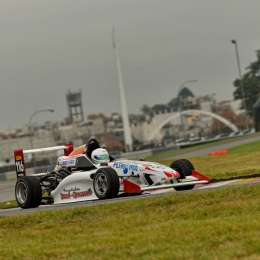 Nicolás Suárez ganó una entretenida carrera en Buenos Aires