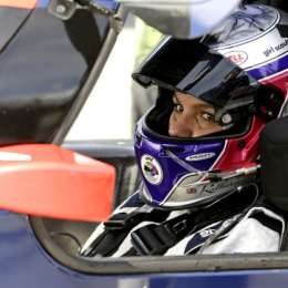 Katherine Legge sufrió un fuerte accidente