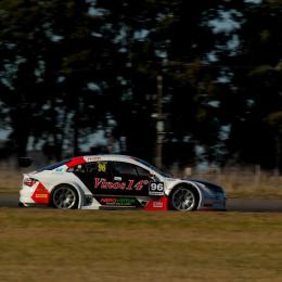 Palau arrancó veloz en el Top Race Series