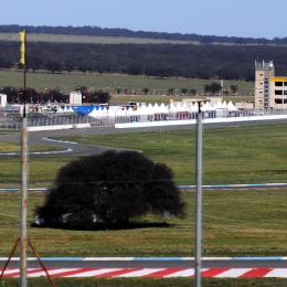 La Fórmula Renault 2.0 concretó una prueba comunitaria en Toay