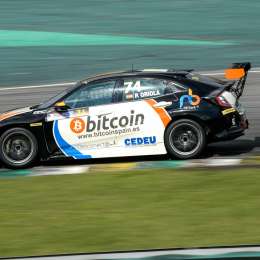 Oriola cerró un domingo perfecto en el TCR South America