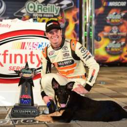 Nascar usará perros entrenados para detectar COVID 