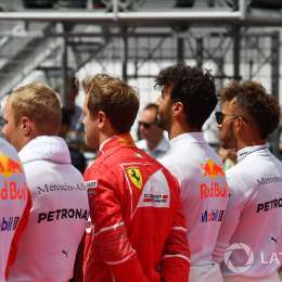 PILOTOS PARADOS POR MÁS TIEMPO