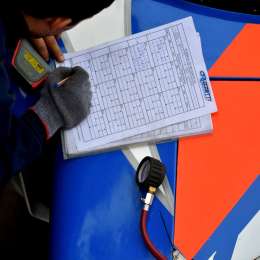 ¿Qué anotan los pilotos en las planillas que les dan?