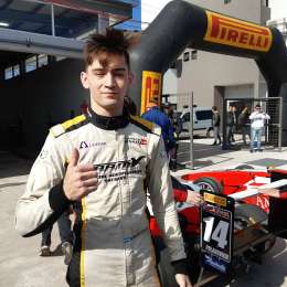 Fórmula Renault: Polakovich puntero del Campeonato