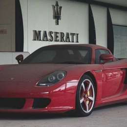 La historia del Porsche Carrera GT abandonado en una concesionaria