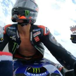 Stoner: “Tendrían que haberle sacado bandera negra a Quartararo”