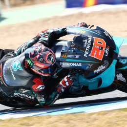 Quartararo sumó otra pole y Márquez no correrá el domingo