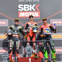 Álvaro Bautista gana su primer carrera en Argentina