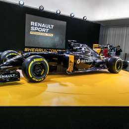 Renault arranca complicado