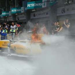 Así se prendió fuego Magnussen