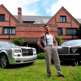 A la venta uno de los Rolls Royce que usó Ricardo Fort