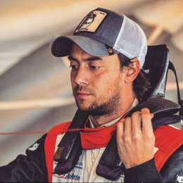 Rolando piensa en Top Race