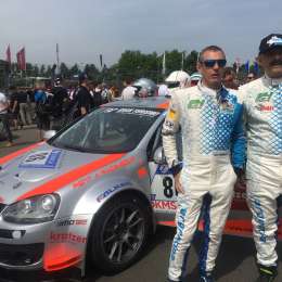 ARGENTINOS EN NÜRBURGRING: LARGARON LAS 24 HS.