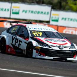 Rossi terminó en el top ten en la primera carrera