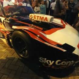 CON USTEDES, EL FORD DE MATÍAS ROSSI