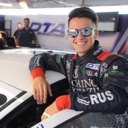 Victoria y punta del campeonato