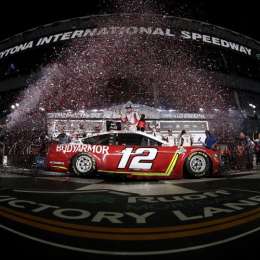 Nascar en Daytona: Ryan Blaney festejó de nuevo