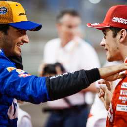 “Sainz estará por delante de Leclerc en carrera”