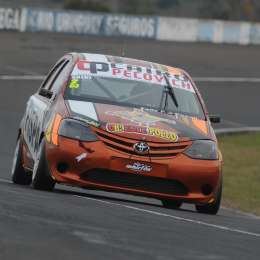 El Turismo Pista cumplió con sus clasificaciones en Paraná