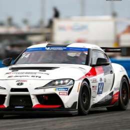 ¿Cómo es el auto que usa Santero en Daytona?