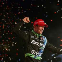 Dixon le birló el título a Montoya