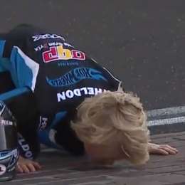 El homenaje del hijo de Dan Wheldon a su padre en Indianápolis